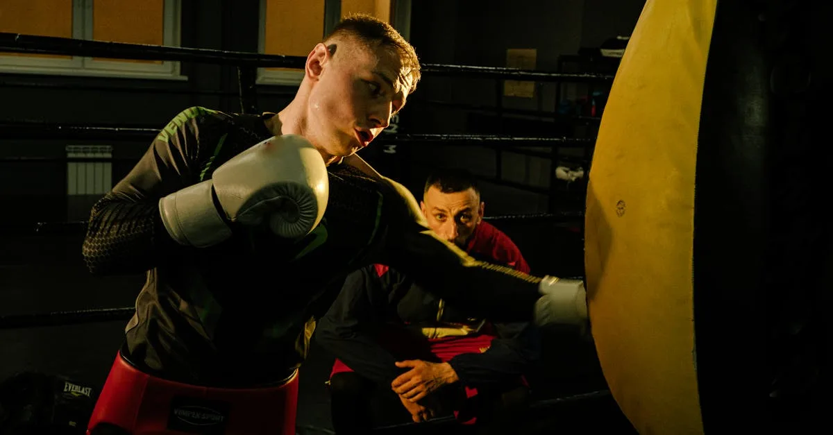 entraînement de boxe française sans sac de frappe : techniques et exercices efficaces pour progresser sans équipement.