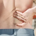 douleur au bas des côtes droites : causes, symptômes et traitements pour soulager efficacement cette gêne.