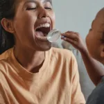 découvrez les causes, symptômes et traitements d'un palais enflé pour mieux comprendre cette condition buccale et améliorer votre santé orale.