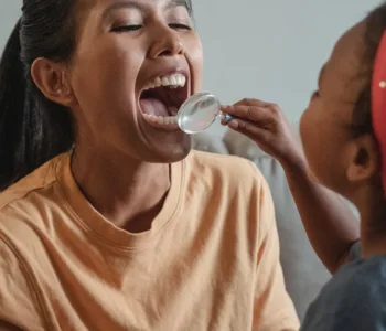 découvrez les causes, symptômes et traitements d'un palais enflé pour mieux comprendre cette condition buccale et améliorer votre santé orale.