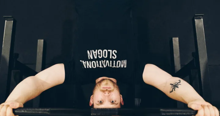 découvrez comment le bench press plateau peut améliorer votre entraînement de musculation en développant force et puissance. techniques, conseils et avantages détaillés.