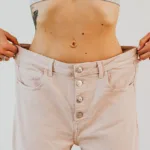 découvrez comment perdre la graisse abdominale tout en préservant votre masse musculaire grâce à des méthodes efficaces et équilibrées.