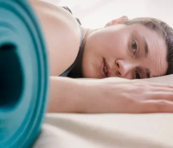 découvrez les causes, les symptômes et les solutions pour la fatigue post-exercice afin d'optimiser votre récupération et améliorer vos performances sportives.