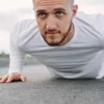 découvrez des exercices au poids du corps efficaces pour renforcer vos muscles, améliorer votre endurance et rester en forme sans équipement.