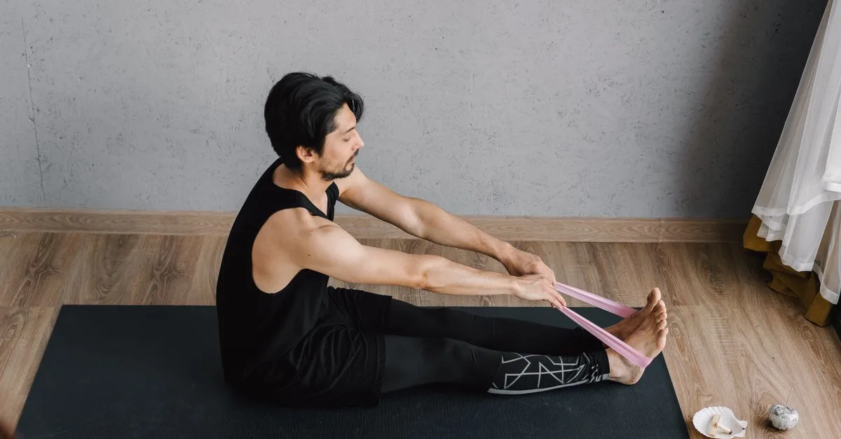 découvrez des exercices d'étirement du psoas pour améliorer la souplesse, réduire les douleurs lombaires et favoriser une meilleure posture.