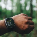 découvrez ce qu'est la fréquence cardiaque au repos, son importance pour la santé cardiovasculaire, et comment la mesurer efficacement.