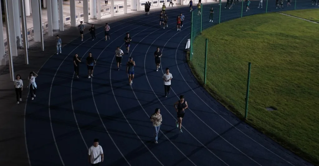 découvrez tout sur le running : conseils, astuces, équipements et programmes d'entraînement pour améliorer votre performance et votre bien-être.