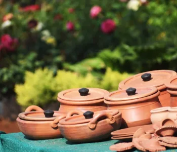 découvrez l'art de la poterie : création d'objets en argile, techniques artisanales et inspirations créatives pour sublimer votre intérieur.