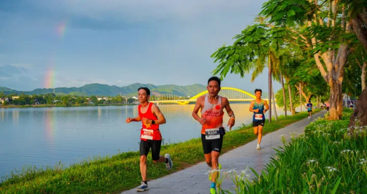 découvrez comment réussir votre sortie de récupération après un 10 km : allure, durée et conseils pour favoriser la récupération sans fatiguer vos muscles.