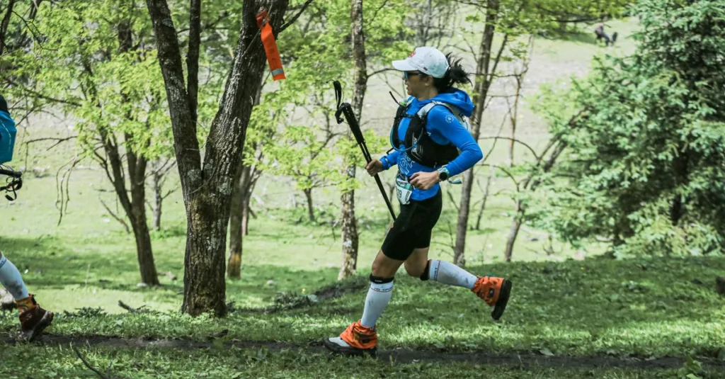 découvrez nos bâtons de trail running, légers et robustes, pour gagner en stabilité et en efficacité sur tous les terrains.