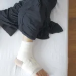 découvrez les causes, symptômes et traitements entorse du poignet pour une récupération rapide et efficace.